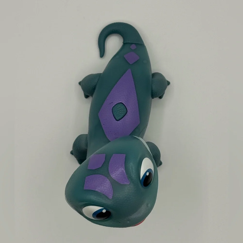 Disney Frozen 2 BRUNI The Fire‎ Spirit Salamander Light Up 7